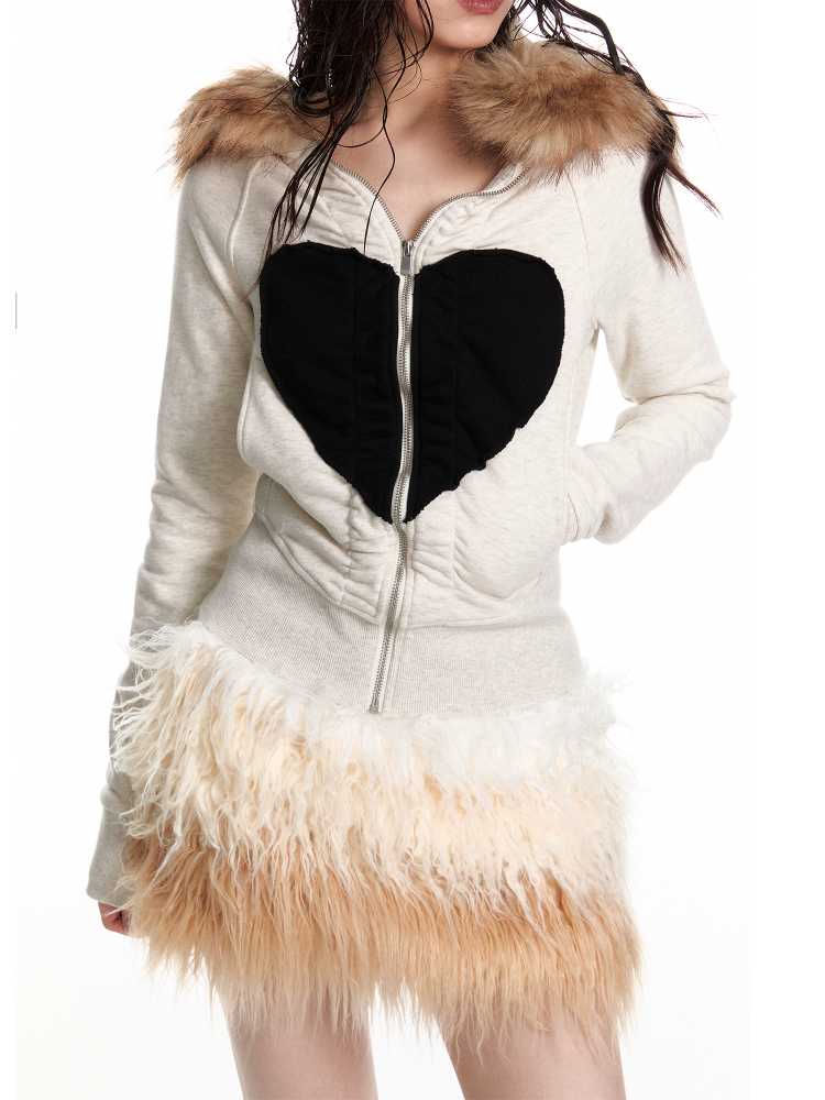 Heart Design Hooded Sweatshirt [S0000010561]