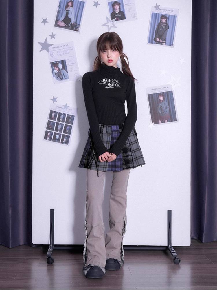 Dark sweet cool slim fit sweater【s0000011300】