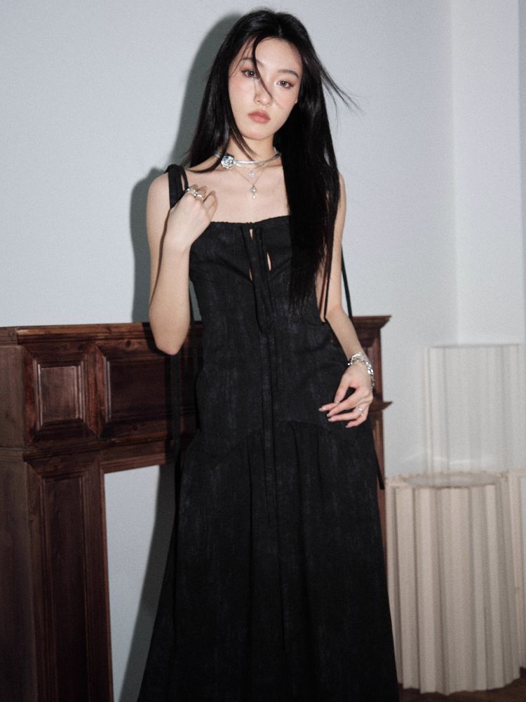 Elegant black dress【s0000009466】