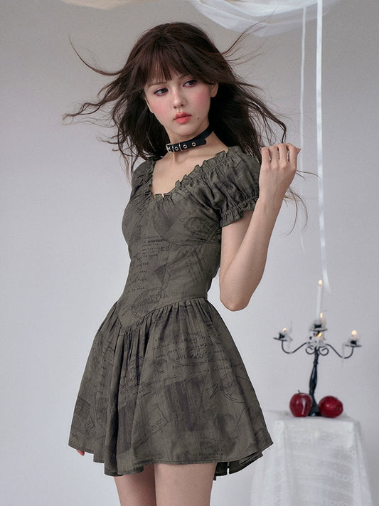 Cool V-neck pleated dress【s0000008925】