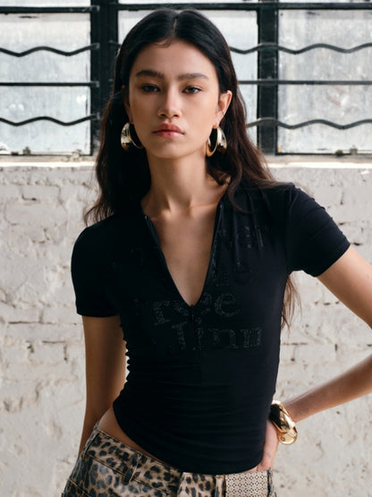 Hot-Fix Letter V-Neck Hidden Zip Slim Cropped T-Shirt【s0000012932】