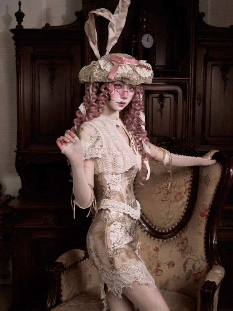 Elegant Vintage Crew Neck Love Cut-Out Lace Short Sleeve Tops【s0000013575】