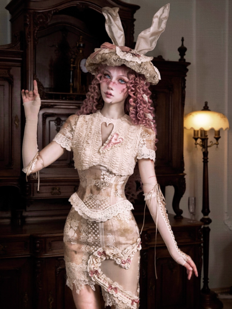 Elegant Vintage Crew Neck Love Cut-Out Lace Short Sleeve Tops【s0000013575】