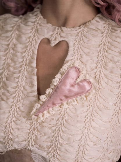 Elegant Vintage Crew Neck Love Cut-Out Lace Short Sleeve Tops【s0000013575】