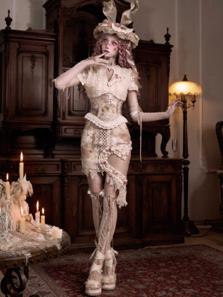 Elegant Vintage Crew Neck Love Cut-Out Lace Short Sleeve Tops【s0000013575】