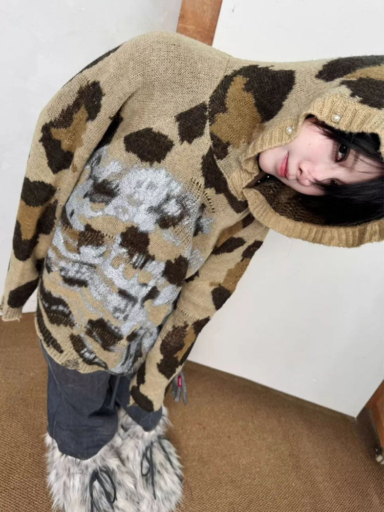Leopard Print Brushed Silver Graffiti Ripped Knit Pearl Button Hoodie【s0000014218】
