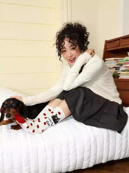 "Cat Hunt" Cute Contrasting Polka Dot Kitten Pattern Warm & Breathable Socks【s0000014274】
