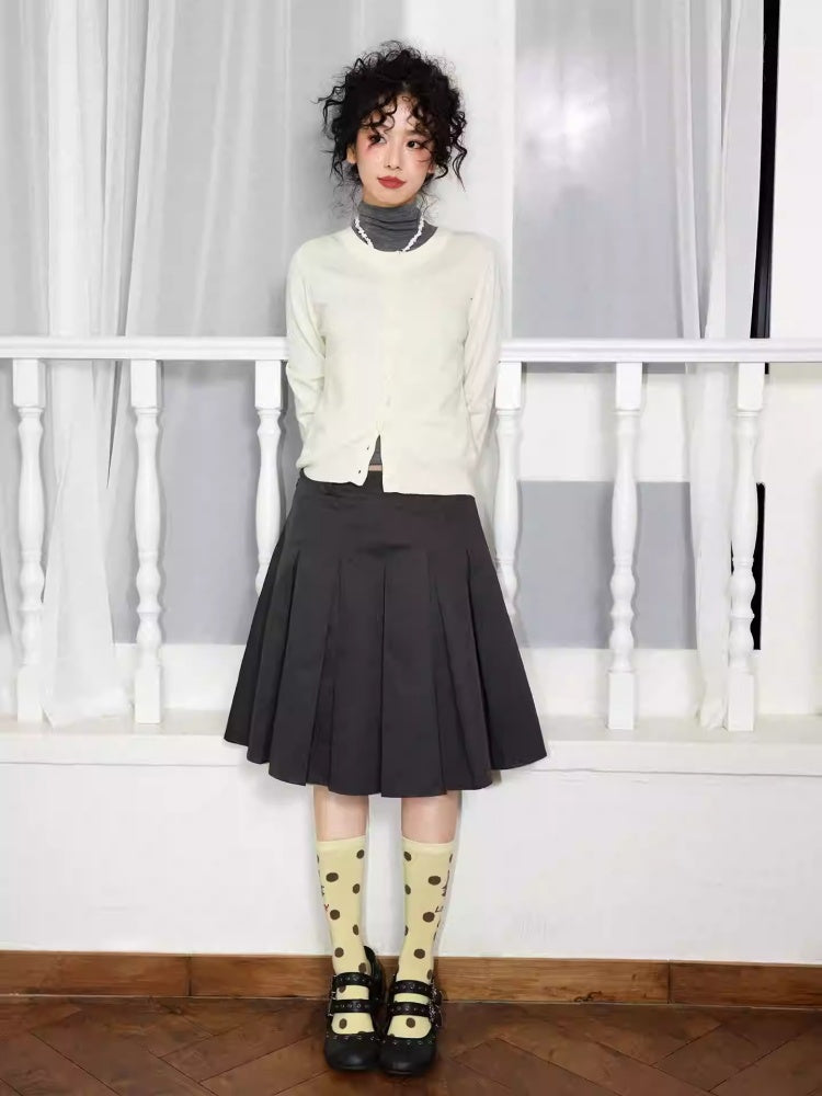 "Cat Hunt" Cute Contrasting Polka Dot Kitten Pattern Warm & Breathable Socks【s0000014274】