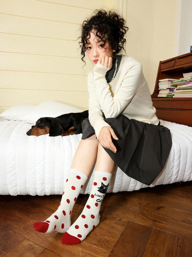 "Cat Hunt" Cute Contrasting Polka Dot Kitten Pattern Warm & Breathable Socks【s0000014274】