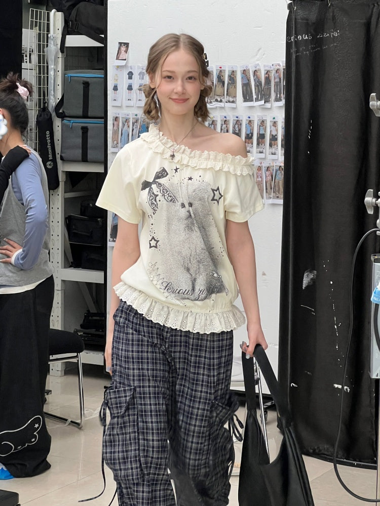 Stardust Cat Print Off-Shoulder Lace Ruffle Hem Short-Sleeved T-Shirt【s0000016343】