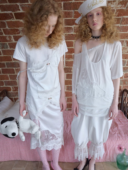 1JINN STUDIOx SNOOPY Collaboration Lace Satin Skirt【s0000016590】