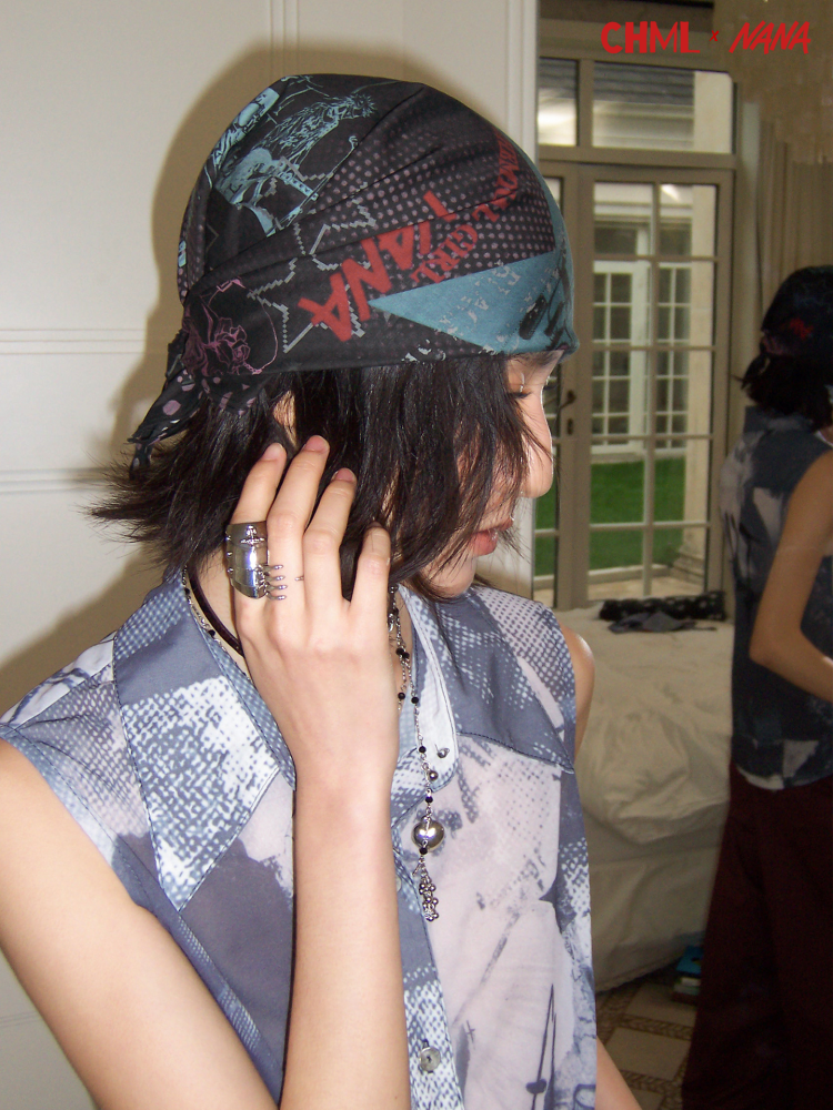 Chemical Girl×NANA Co-Branded Multi-Colored Portrait Print Square Scarf【s0000017097】
