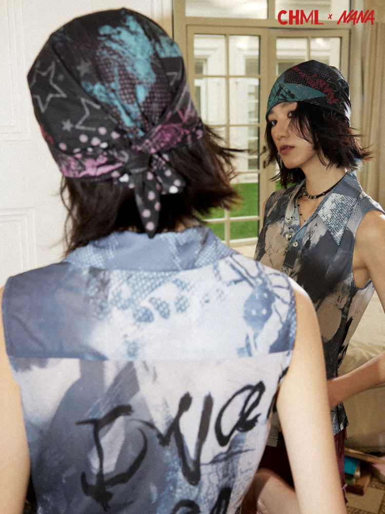 Chemical Girl×NANA Co-Branded Multi-Colored Portrait Print Square Scarf【s0000017097】