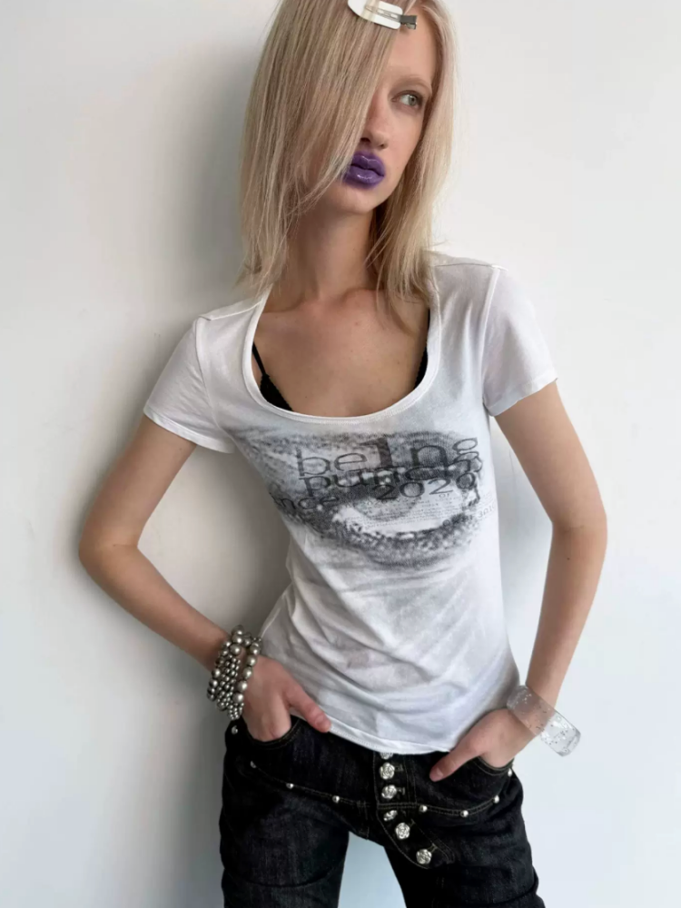 Scoop Neck Millennium Vision Print Slim Fit T-Shirt【s0000017168】