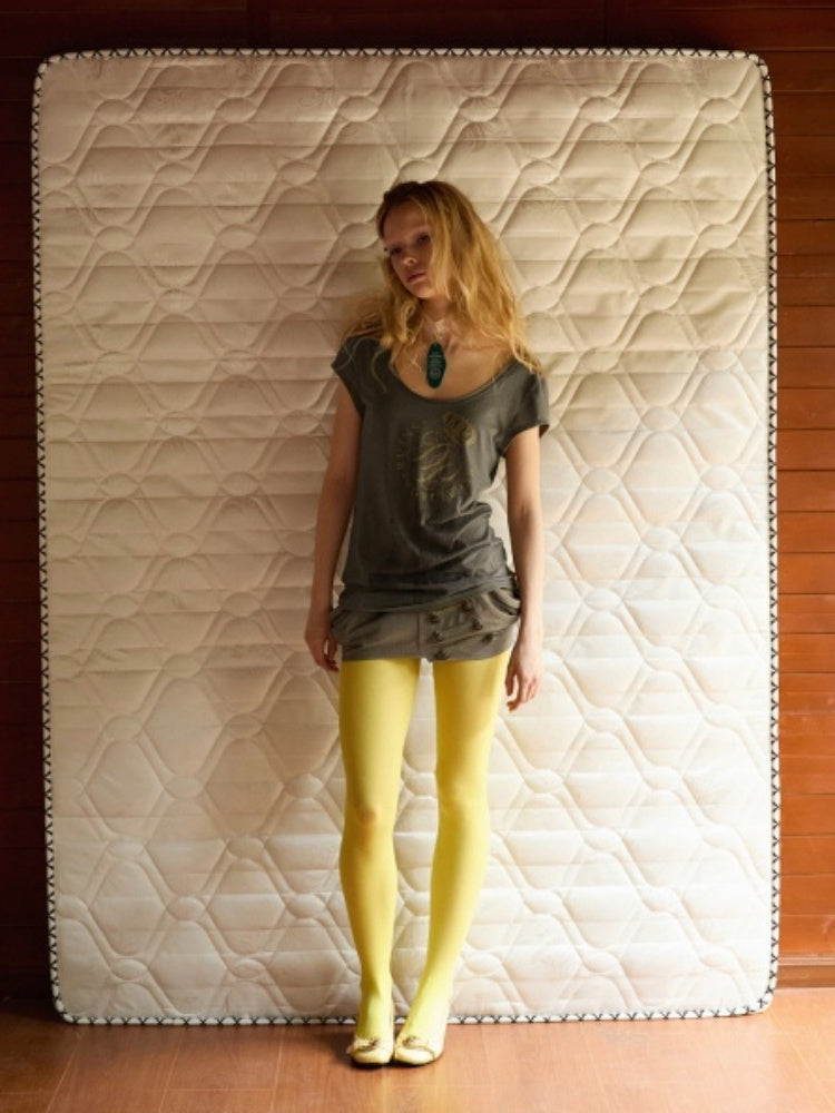 Slim-Fit Crew Neck Vintage-Style Guitar Girl Printed Long T-Shirt【s0000017552】