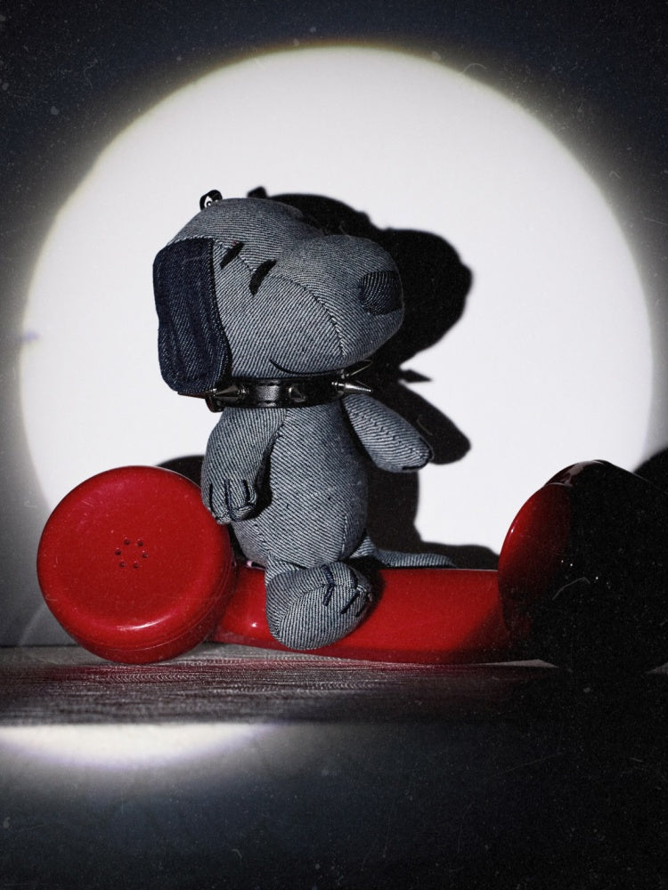 1JINN STUDIO x Snoopy Collaboration Studded Collar Authentic Snoopy Dog Figure Keychain【s0000018117】
