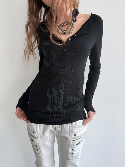 Henley Collar Gothic Print Slim-Fit Basic Long-Sleeve Base Shirt【s0000018383】