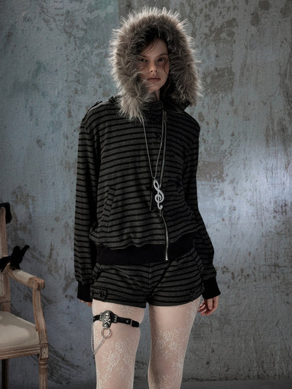 Slim-Fit Lightweight Pocket Striped Black Short Pants【s0000018594】