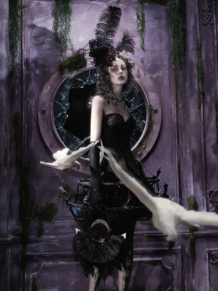 Legacy Of The Dead Gothic Dark Butterfly Ghost Fishbone Chest【s0000018600】