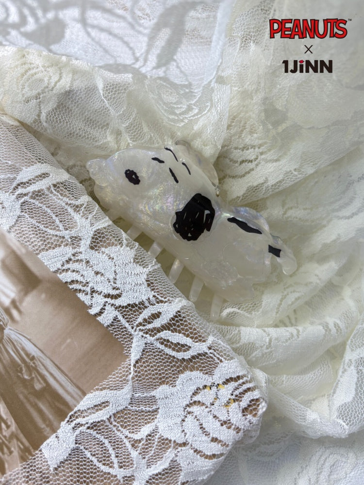 1JINN STUDIO x Snoopy Collaboration Heart-Shaped Shark Hair Clip【s0000018634】