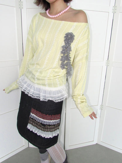 3D Corsage Wide Neckline Lace Hem Bat Sleeve Loose Long-Sleeve T-Shirt【s0000018953】