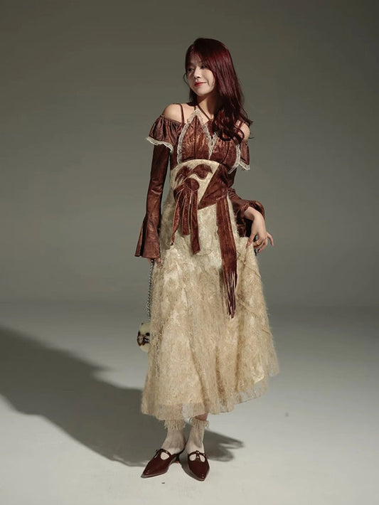 BellSleeveEmbroidered Top &amp; Lace Long Skirt【s0000004230】